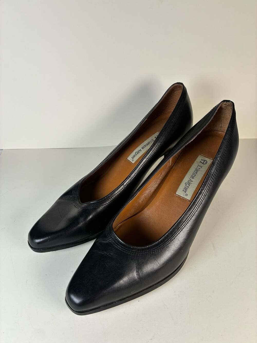 Etienne Aigner Black Leather Classic Minimalist Pointed Toe Heels Size 8.5 M - Picture 2 of 9
